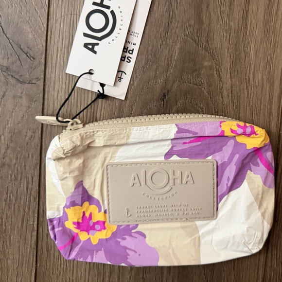 ALOHA Collection mini pouch - Picture 2 of 5